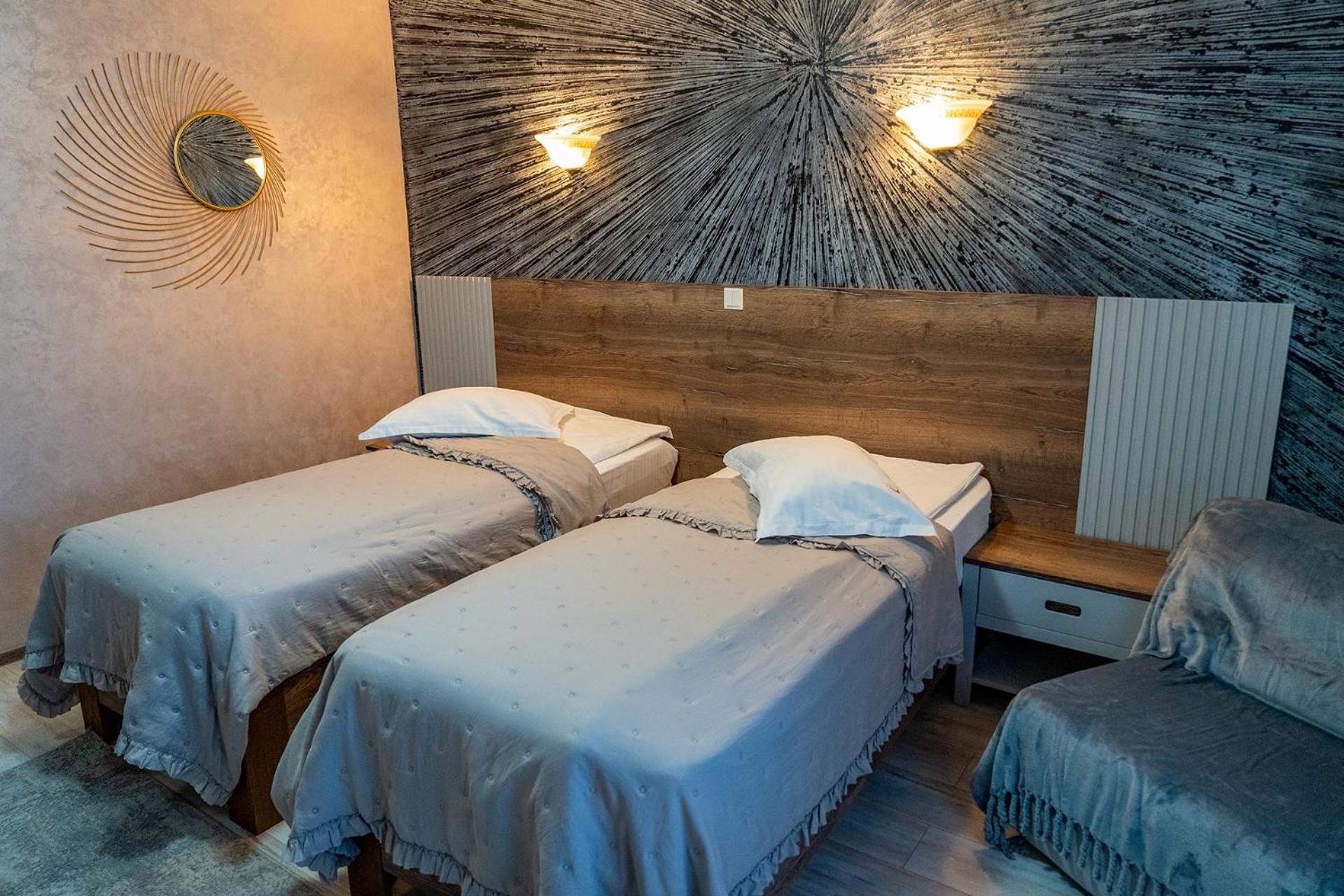 Hotel Dorobanti Iasi Ngoại thất bức ảnh