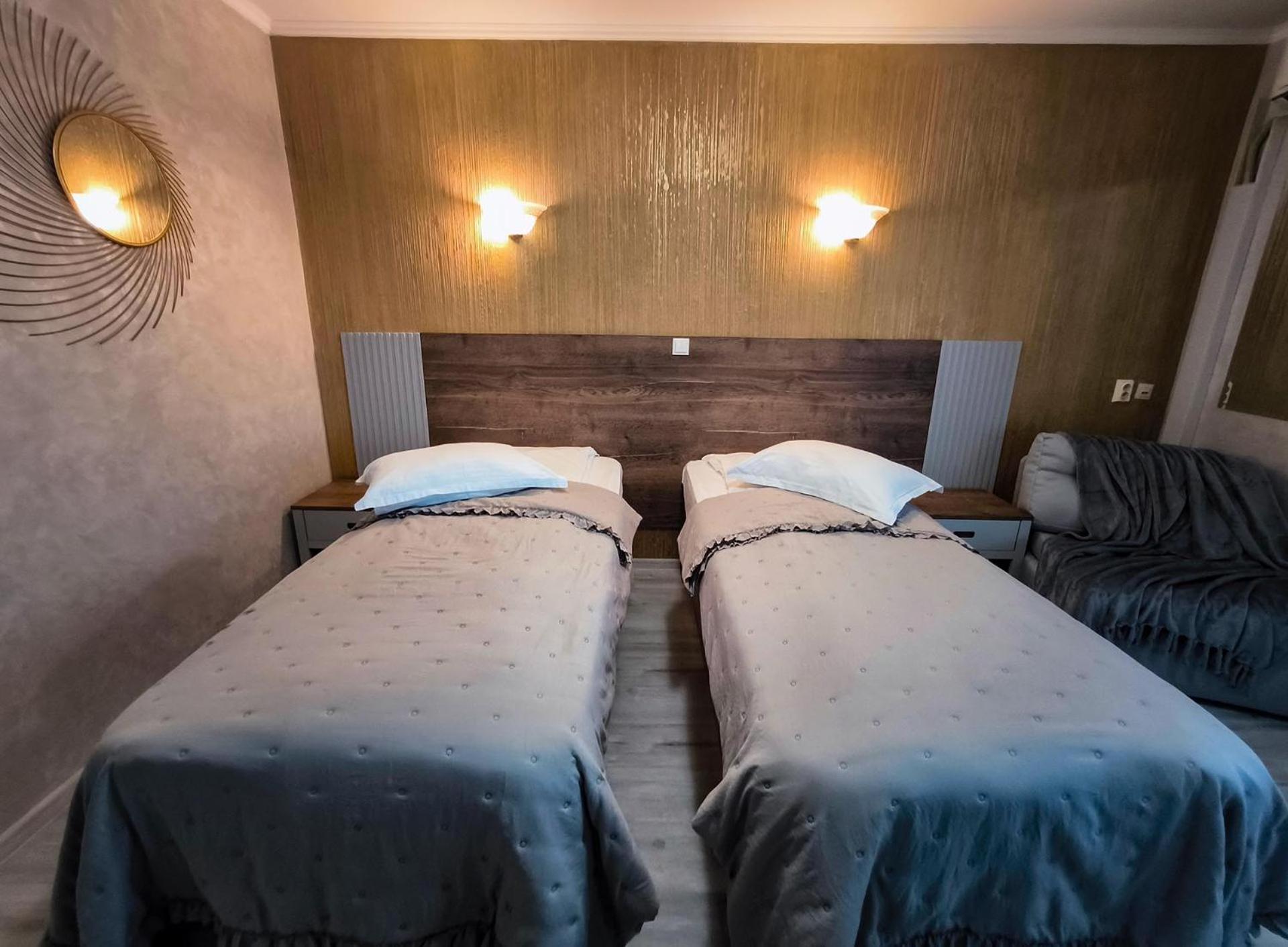 Hotel Dorobanti Iasi Ngoại thất bức ảnh