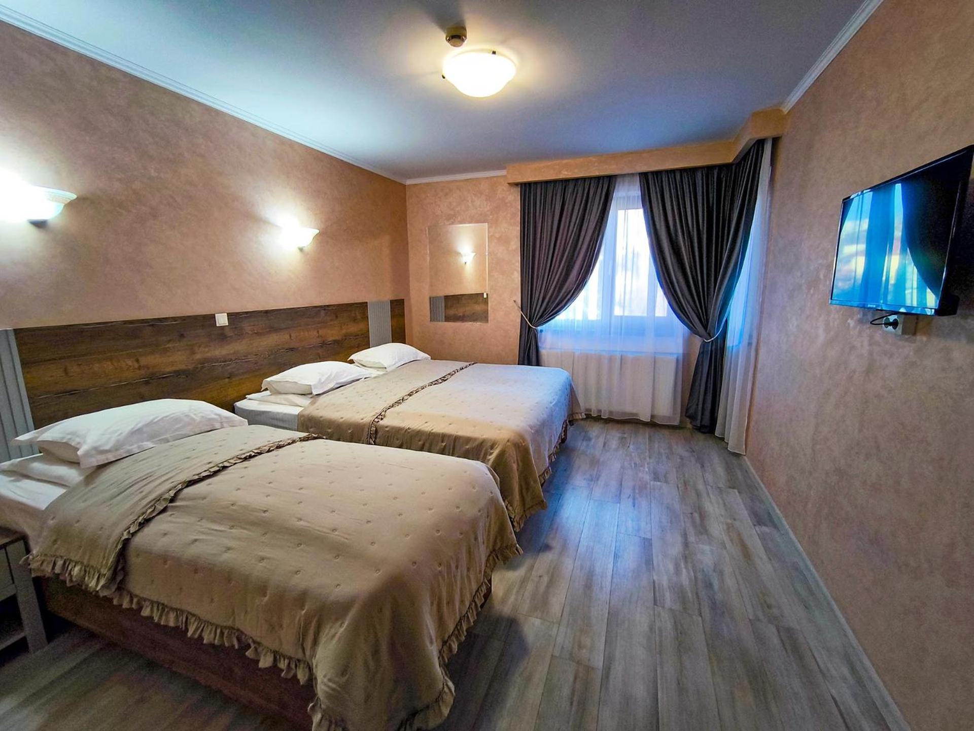 Hotel Dorobanti Iasi Ngoại thất bức ảnh